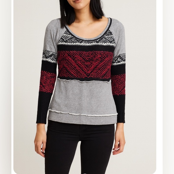 Maurices Sweaters - NWT Maurice’s Gray and Pink Patterned Women's Sweater Size M Cozy
